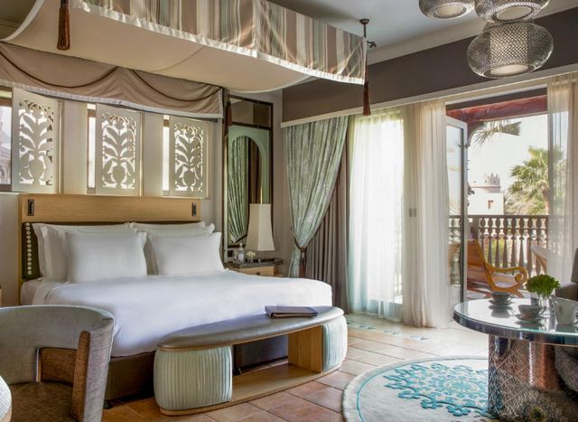 يُعد جميرا دار المصيف من افضل فندق للعرسان في دبي الشاطئية للعرسان