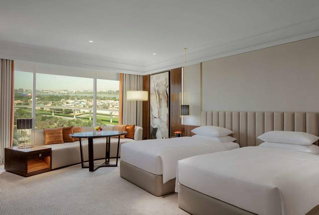 فندق جراند حياة دبي أحد افضل فنادق دبي خاصةً من حيث الإطلالات والغُرف العصرية.