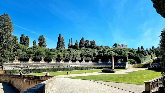 حدائق بوبولي في فلورنسا