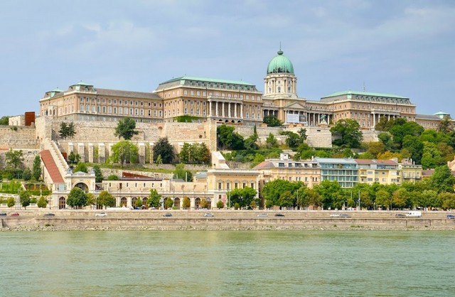 متاحف في بودابست