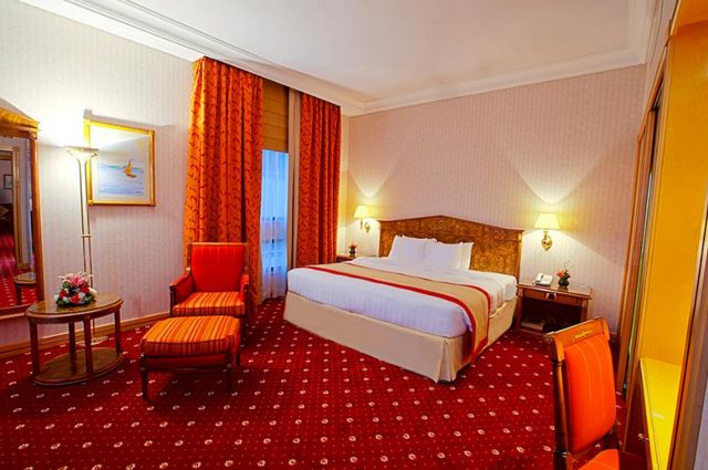 تضم فنادق بر دبي 3 نجوم غرف مناسبة للعرسان