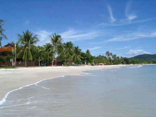 شاطئ سينانج لنكاوي من المناطق السياحية في لنكاوي