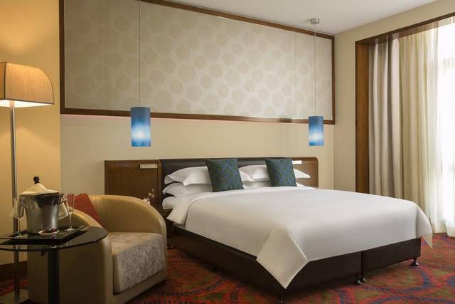 يُعد  فندق روش ريحان من روتانا الرياض افضل فنادق وسط الرياض لكونه يضم العديد من المرافق الخدمية والترفيهية