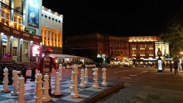ساحة شارل أزنافور يريفان