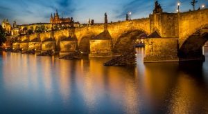 أفضل 7 أنشطة في جسر تشارلز في براغ التشيك