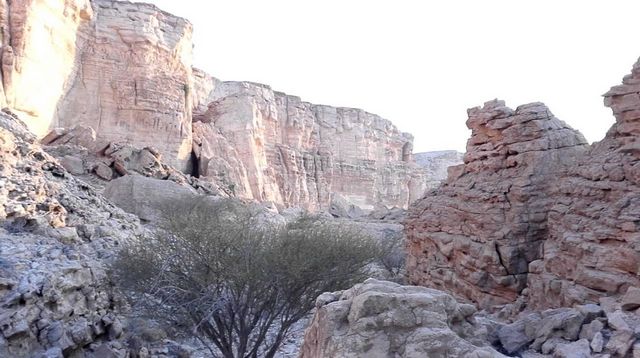 جبل القطار في مدينة البريمي