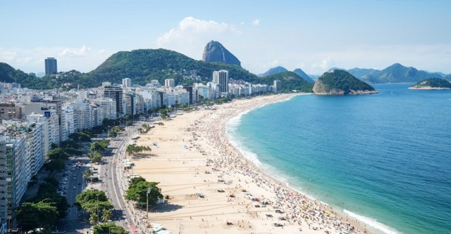 أفضل 9 أنشطة لا تفوّت يمكنك القيام بها لدى زيارة شاطئ كوباكابانا ريو دي جانيرو