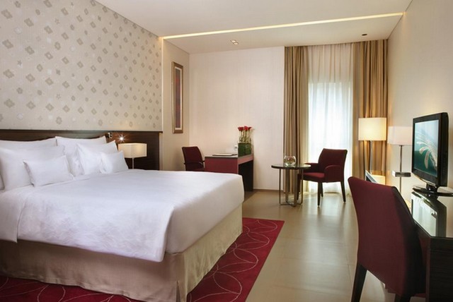 فندق كوزموبوليتان في دبي