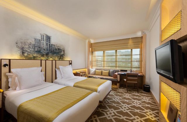 تبحث عن فنادق رخيصة في دبي وكذلك تُقدم مُستوى مقبول من الخدمات؟ فنادق دبي ديرة 4 نجوم هي خيارك المثالي