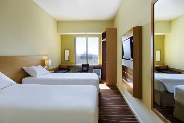 يشتهر فندق ايبس دبي أحد أفخم فنادق دبى 3 نجوم لضمّه مجموعة خدمات رائعة.