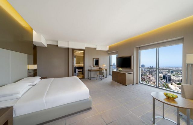 لمن يبحث عن افضل الفنادق في ديرة دبي إليكم أفضلها