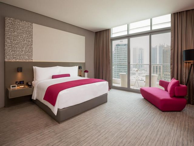 يمكن اعتبار انتركونتيننتال دبي مارينا خياراً مثالياً بين فنادق في المارينا دبي لأن موقعه قريب جداً من المرسى.