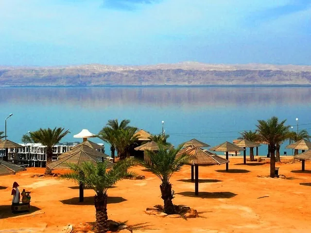 شواطئ البحر الميت