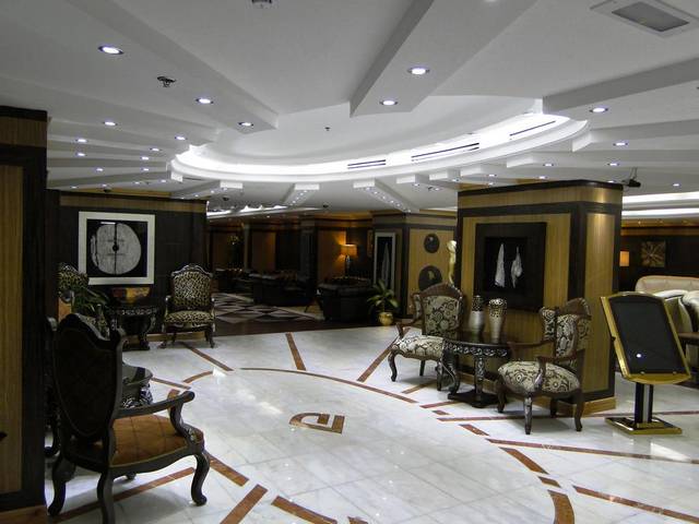 يتميّز فندق ديلمون بالاس دبي بمرافقه المُتنوّعة.
