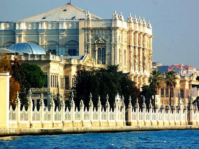قصر دولما باشا