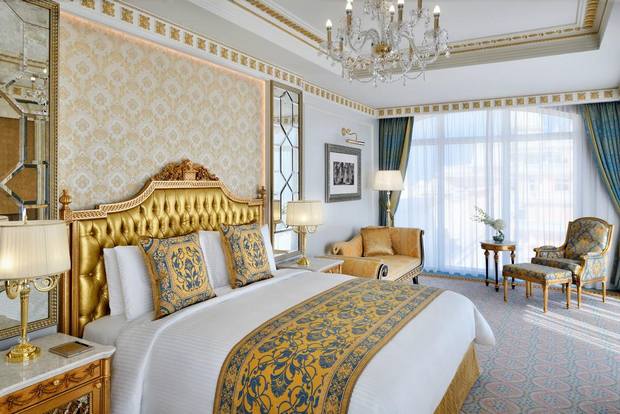 يُعد فندق اميرالد بالاس من افضل الفنادق العائلية في دبي