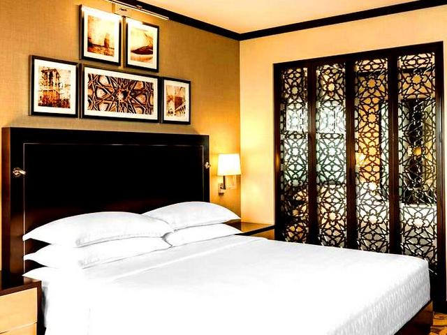 تناسب الإقامة في فندق الخور دبي العائلات ورجال الأعمال على حدٍّ سواء