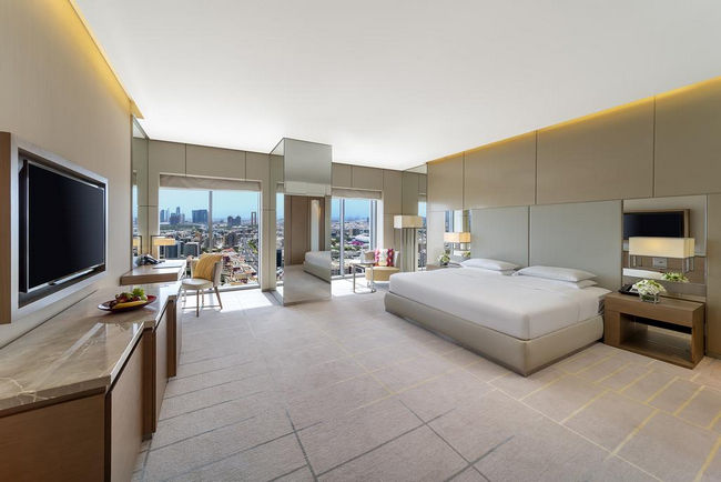 يقع فندق حياة ريجنسي كريك هايتس في افضل مكان للسكن في دبي هو الذي يجمع بين الموقع الخلاب، والمرافق المُمتازة