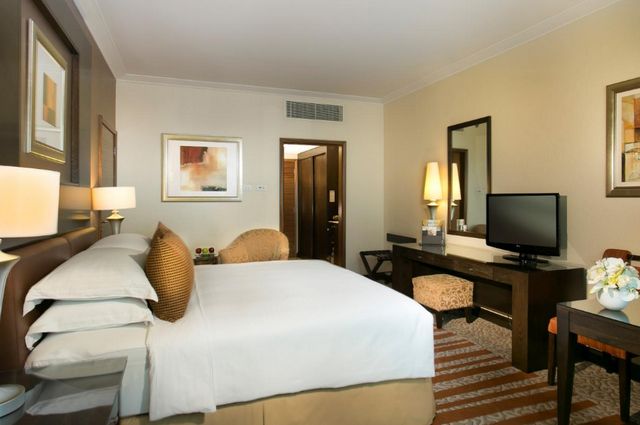 أهم المعلومات عن سلسلة فندق روتانا دبي