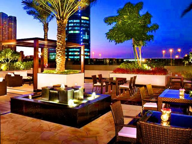 تتميّز اكبر فنادق دبي بمساحات واسعة تُناسب العائلات والأفواج السياحية الكبيرة.