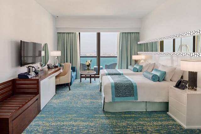 توفر فنادق في دبي على البحر إطلالات لا تُضاهى