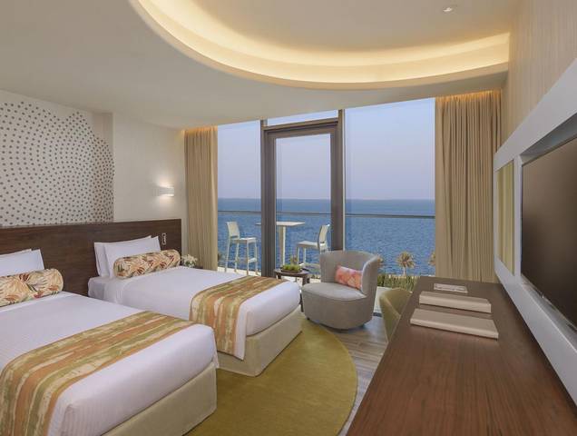 يحظى المقيمون في فندق دبي على البحر بأوقات مليئة بالهدوء والاسترخاء.