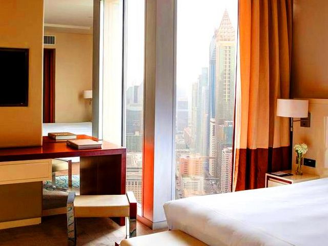 فندق جميرا ابراج الامارات من أفخم و ارقى فنادق دبي