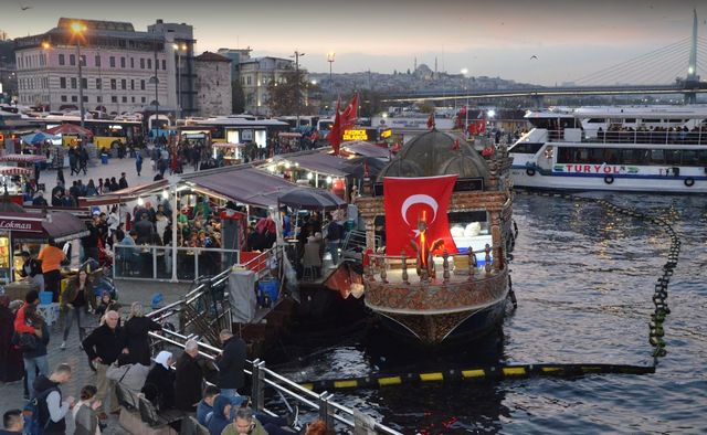 سوق امينونو في اسطنبول