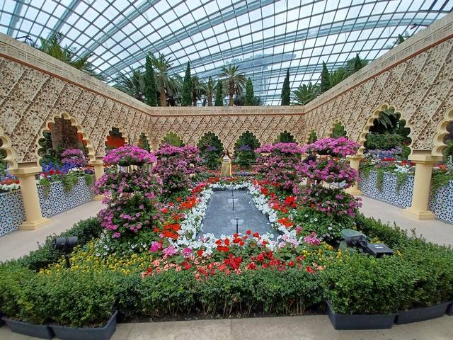 حديقة الزهور الخيالية في سنغافورة