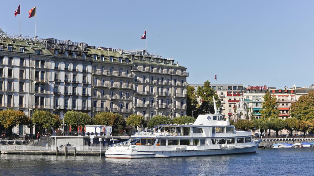 صورة لأحد فنادق جنيف على البحيره