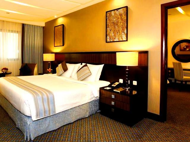 توفر الفنادق في الحرم مرافق مميزة وخدماتٍ ممتازة لراحة المسافرين