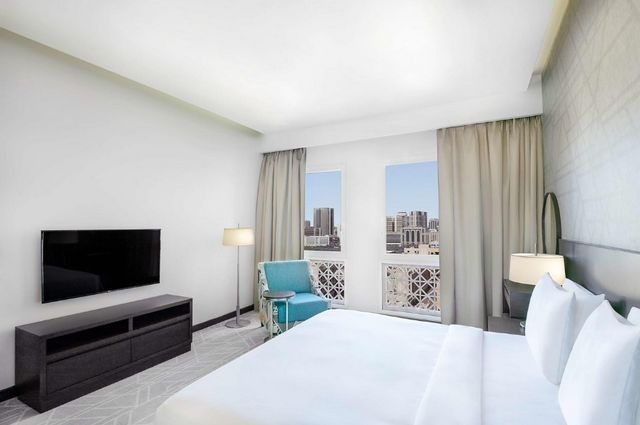 يوفر فندق حياة بليس دبي حي الوصل غرف منمقة عصرية