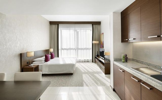 فندق حياة بليس رزيدنس دبي من افضل فنادق دبي 4 نجوم التي ننصح بها التي توفر غرف أنيقة
