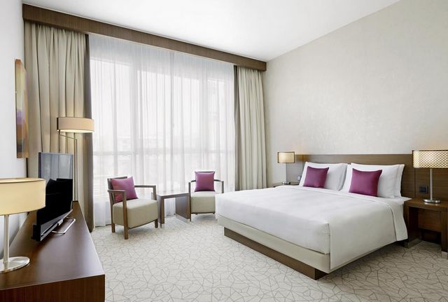 فندق حياة بليس رزيدنس دبي أحد فروع سلسة فندق حياة بليس دبي الراقية التي تضم غرف نظيفة وواسعة