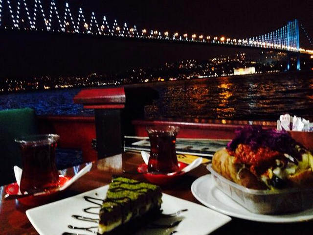 مقاهي البوسفور في اسطنبول