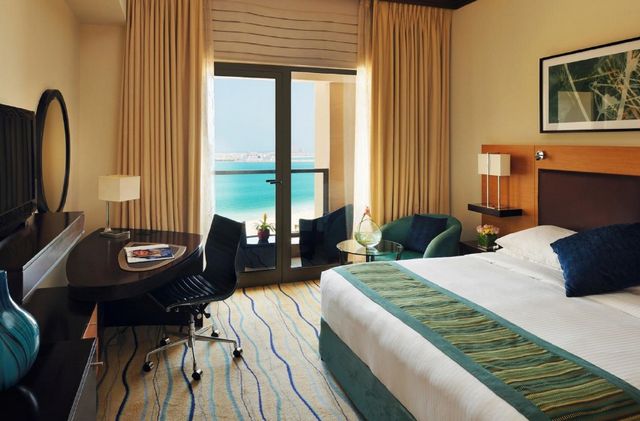 دليل شامل بأفضل فنادق دبي جي بي ار والأكثر ملائمة للعوائل