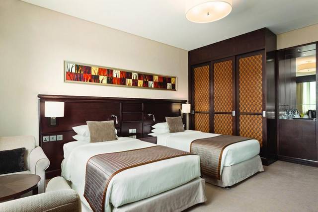 فندق رمادا بلازا دبي من أفضل فنادق جي بي ار دبي لما تضمه من مرافق ترفيهية 