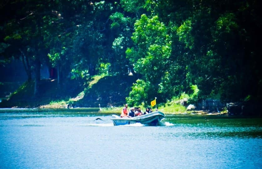 بحيرة كاندي من افضل اماكن السياحة في كاندي سريلانكا