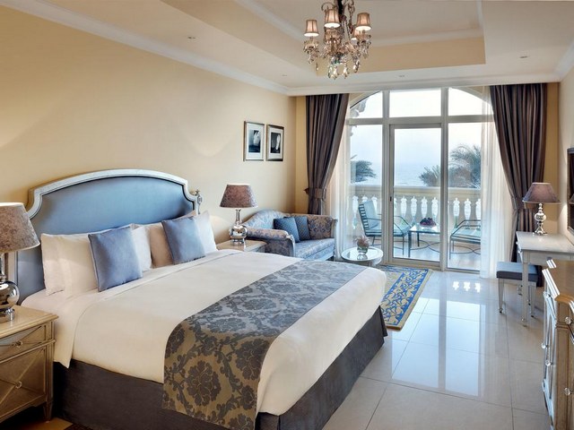 تتميز الغرف في فندق كمبنسكي النخلة دبي بإشراقتها الرائعة.