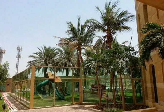 حديقة مكتبة الملك فهد الرياض