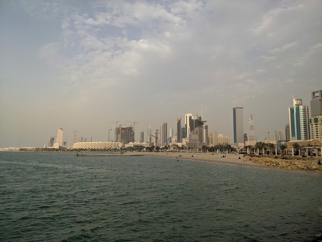 شواطئ في الكويت