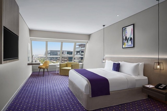 تنفرد غرف فندق ليفا دبي بالمساحات الواسعة والنظافة