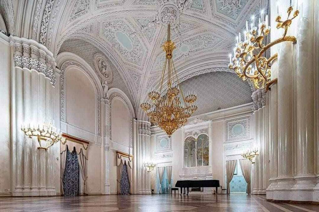 قصر الرخام في سانت بطرسبرغ