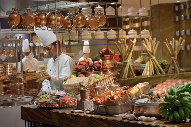يُقدم ماريوت ماركيز دبي أشهى الأطباق من المأكولات العالمية والمحلية