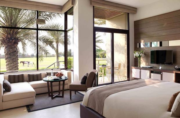 يمتلك فندق ميليا ديزرت بالم دبي غرف بإطلالات ساحرة.