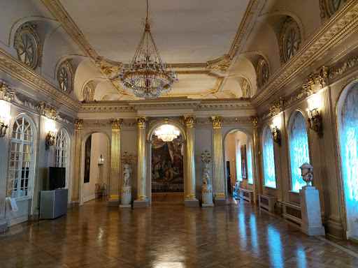 قصر منشكوف 