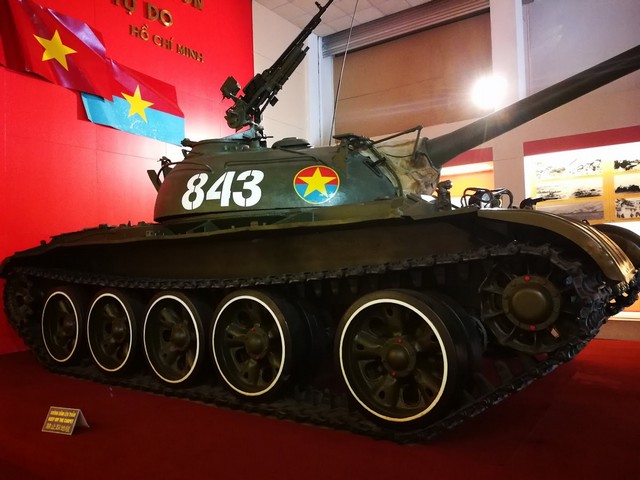 متحف فيتنام العسكري في هانوي