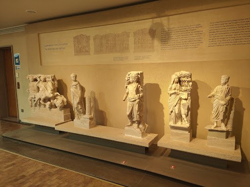 المتحف التاريخي الوطني اثينا