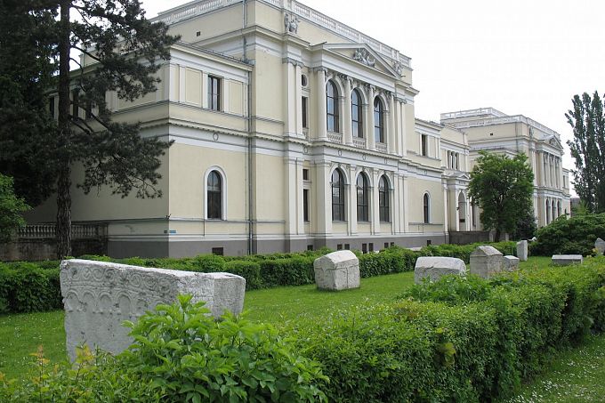 المتحف الوطني للبوسنة والهرسك من اجمل اماكن السياحة في سراييفو