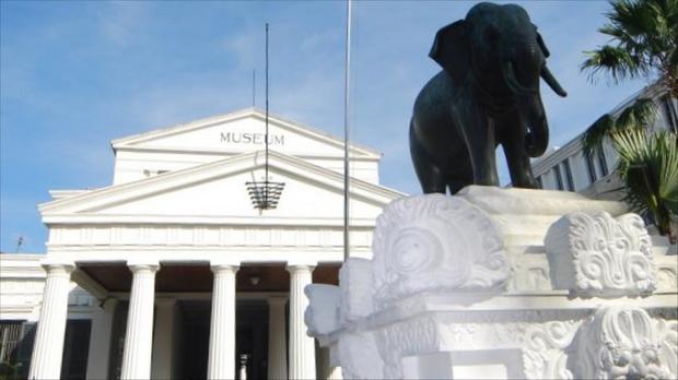 متحف اندونيسيا الوطني جاكرتا